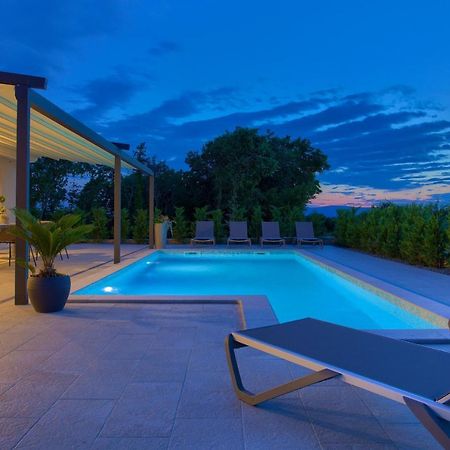 Vrh  Holiday Home Elegant מראה חיצוני תמונה