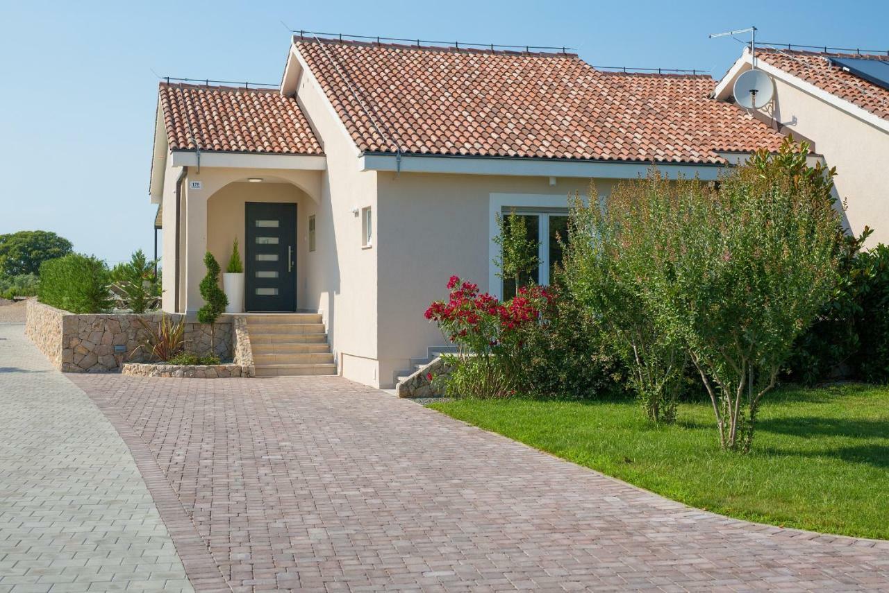 Vrh  Holiday Home Elegant מראה חיצוני תמונה