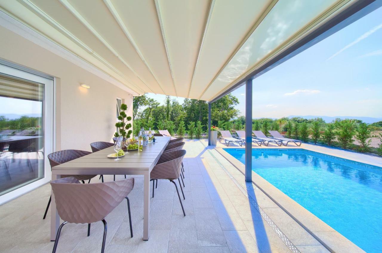 Vrh  Holiday Home Elegant מראה חיצוני תמונה