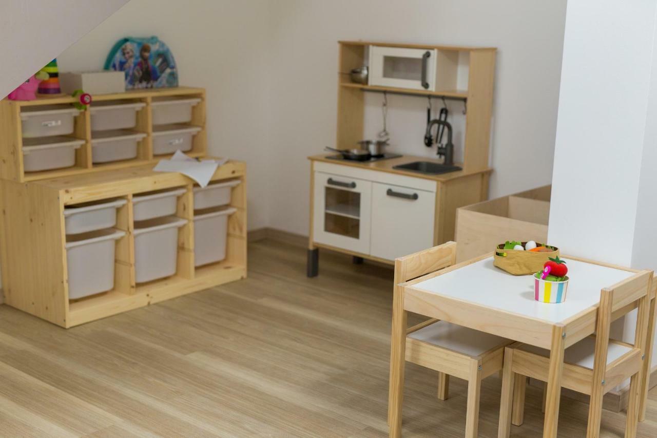 Vrh  Holiday Home Elegant מראה חיצוני תמונה