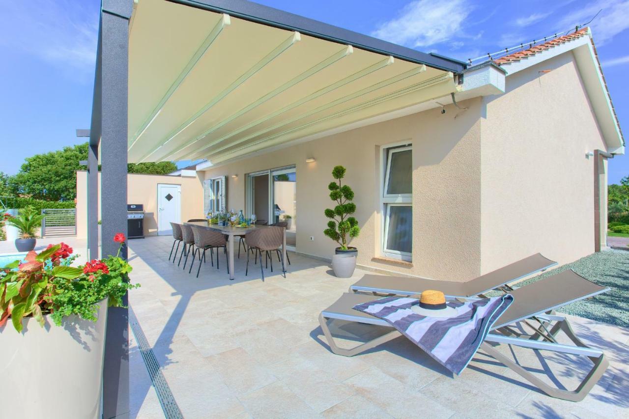 Vrh  Holiday Home Elegant מראה חיצוני תמונה