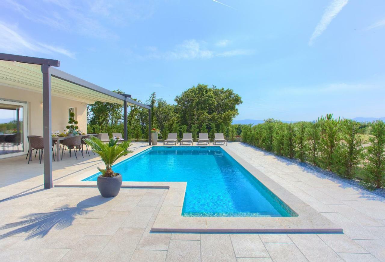 Vrh  Holiday Home Elegant מראה חיצוני תמונה