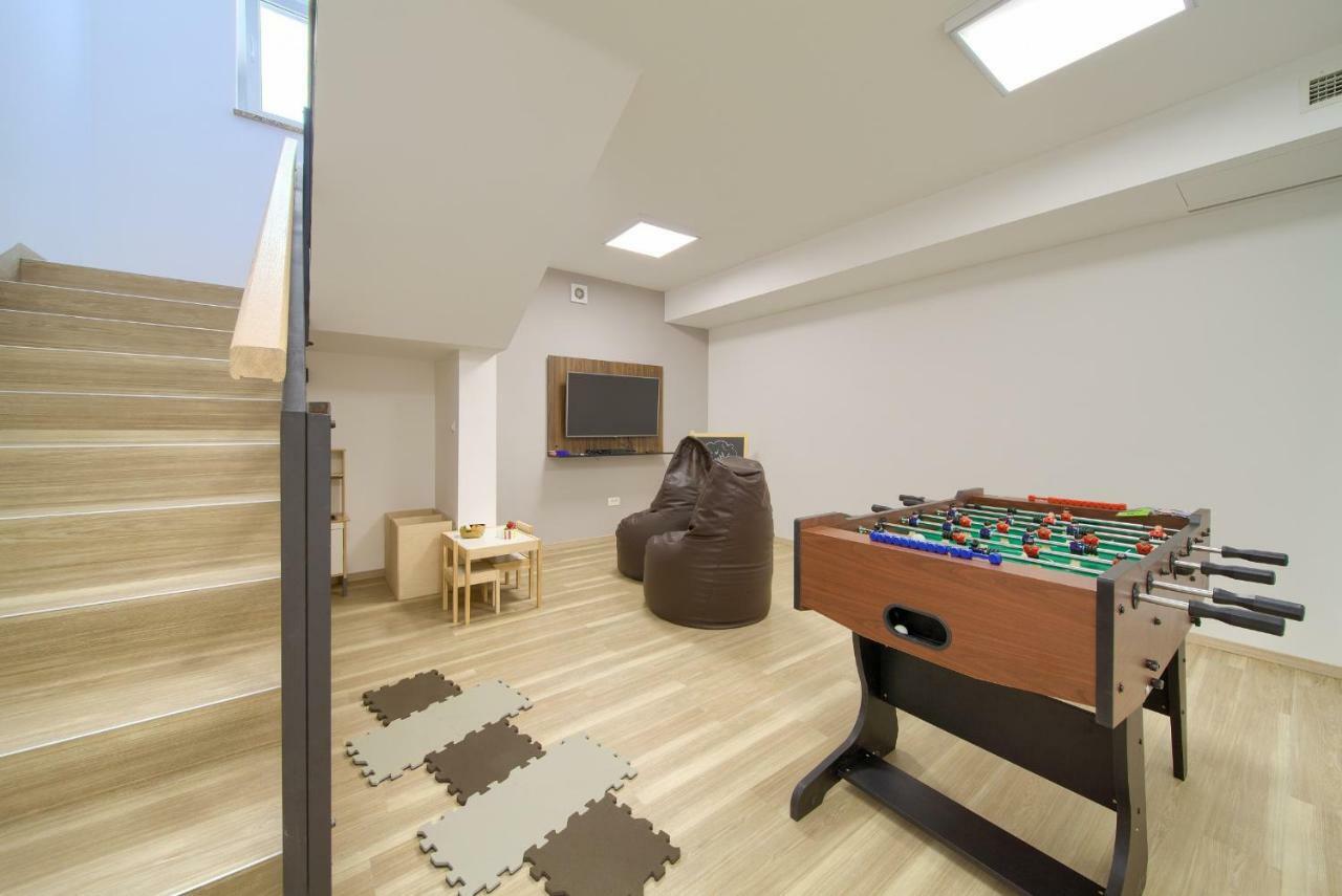 Vrh  Holiday Home Elegant מראה חיצוני תמונה
