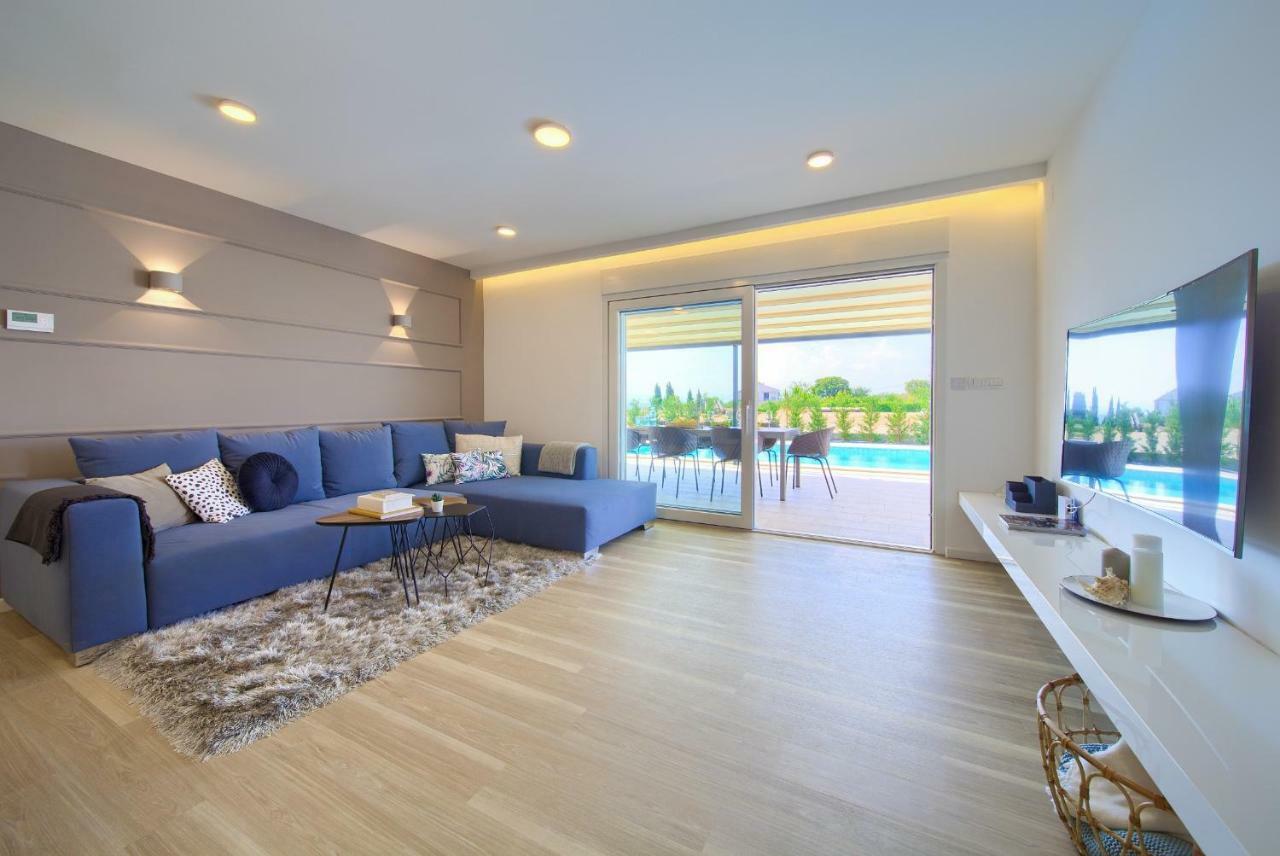 Vrh  Holiday Home Elegant מראה חיצוני תמונה
