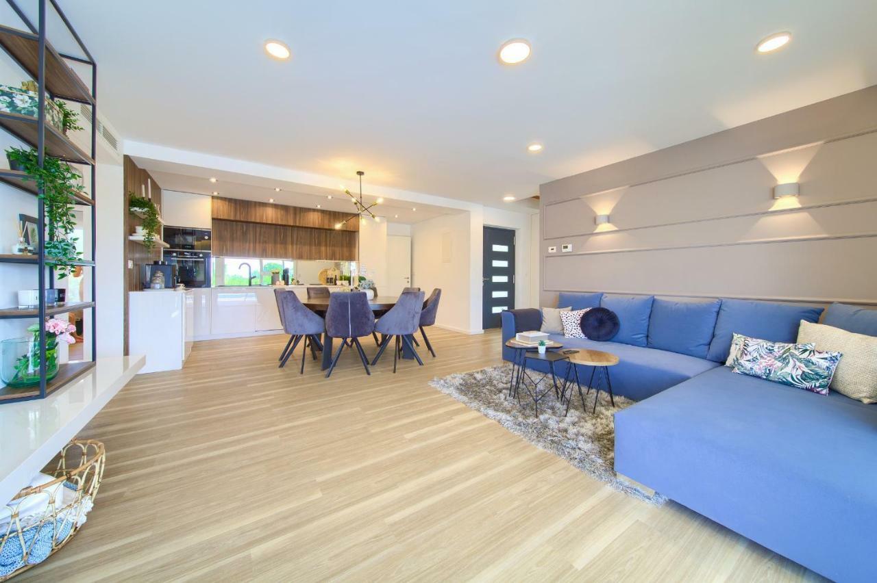 Vrh  Holiday Home Elegant מראה חיצוני תמונה