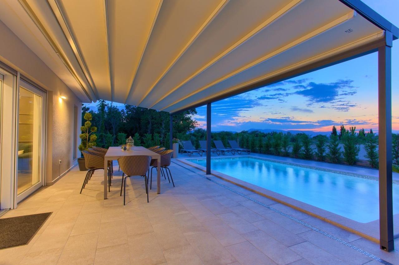 Vrh  Holiday Home Elegant מראה חיצוני תמונה