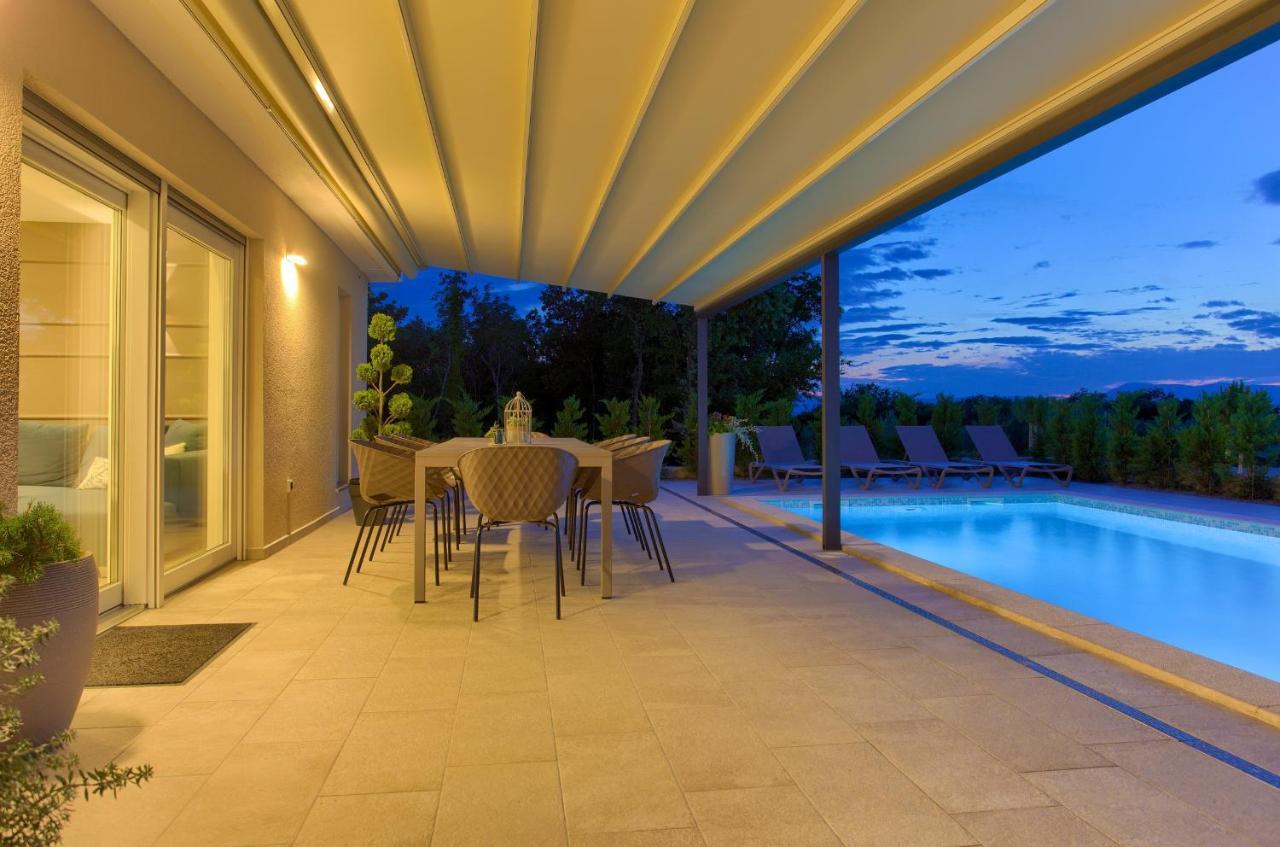 Vrh  Holiday Home Elegant מראה חיצוני תמונה